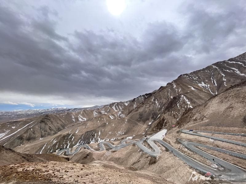 网红公路“盘龙古道”究竟有多少个弯？