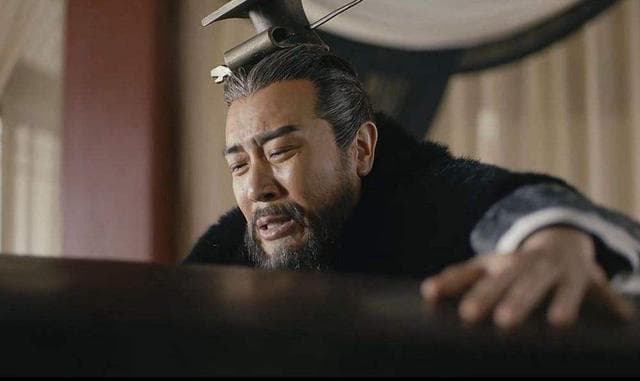 庞德跟随马超20年都无恩义，为何只在曹操麾下4年却以生命相付？