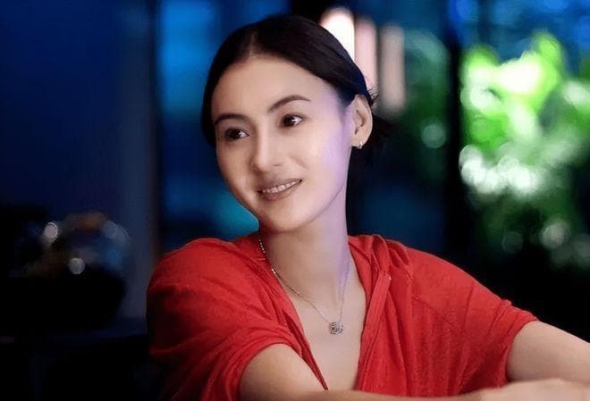 张柏芝：从万人追捧到单亲妈妈，一个明星的自我救赎之路