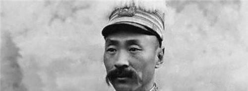 他被称为民国“剑仙”，曾10步绝杀杜月笙，真正做到“人剑合一”