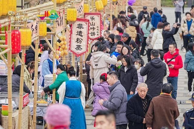 成都春季文旅消费季启动：10条精品线路、300余场活动邀你共赏春日盛宴