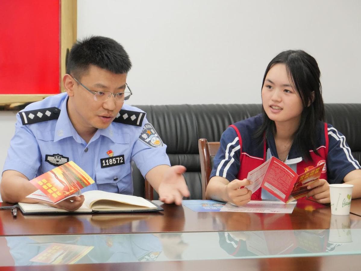 黔江：“青”警携手反传销 掀起秋日“防骗风”