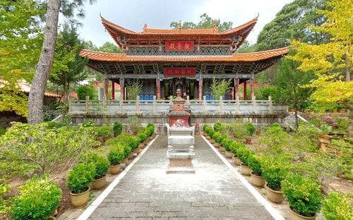 通海秀山公园：云南四大名山之一，融历史文化与自然景观于一体