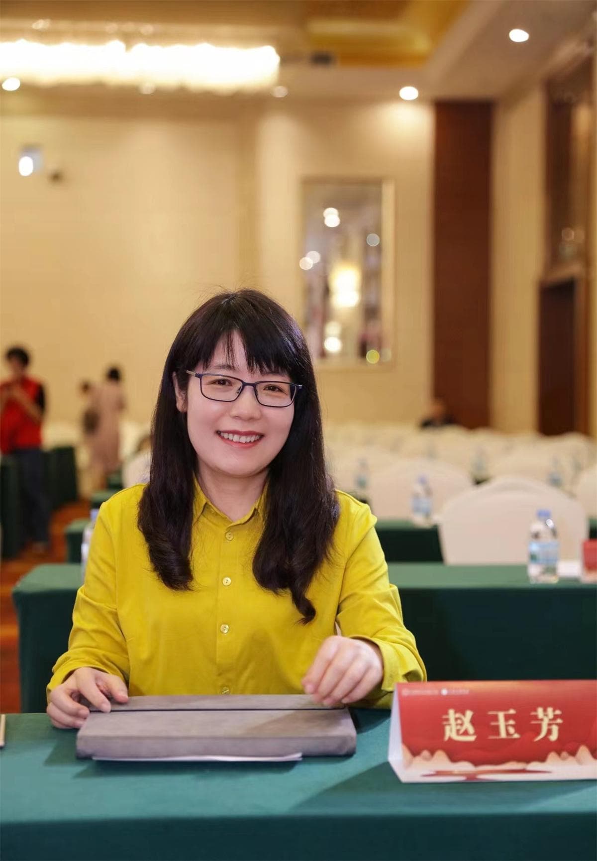 本科生回技校“学手艺”，学历与技能能否兼容
