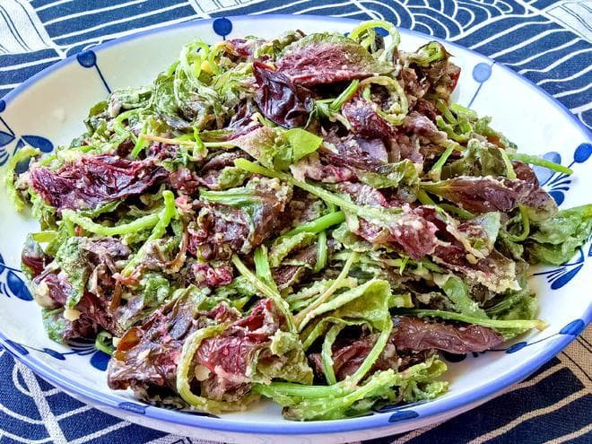 春天，这菜使劲吃，一强骨骼、二眼睛明亮、三强免疫，鲜嫩营养高