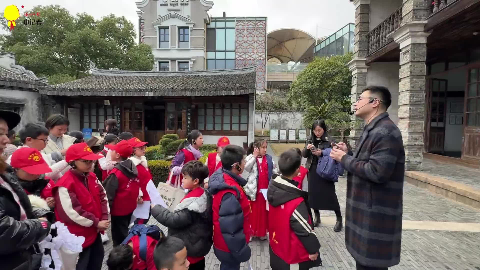 温州日报小记者走进瑞安忠义街 名师带领品读古街文脉