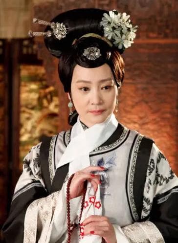 古代宫廷中的淑妃与德妃：地位与影响的比较