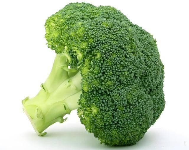 西兰花怎么炒好吃？分享饭店常见的4种做法，脆嫩爽口，老少皆宜