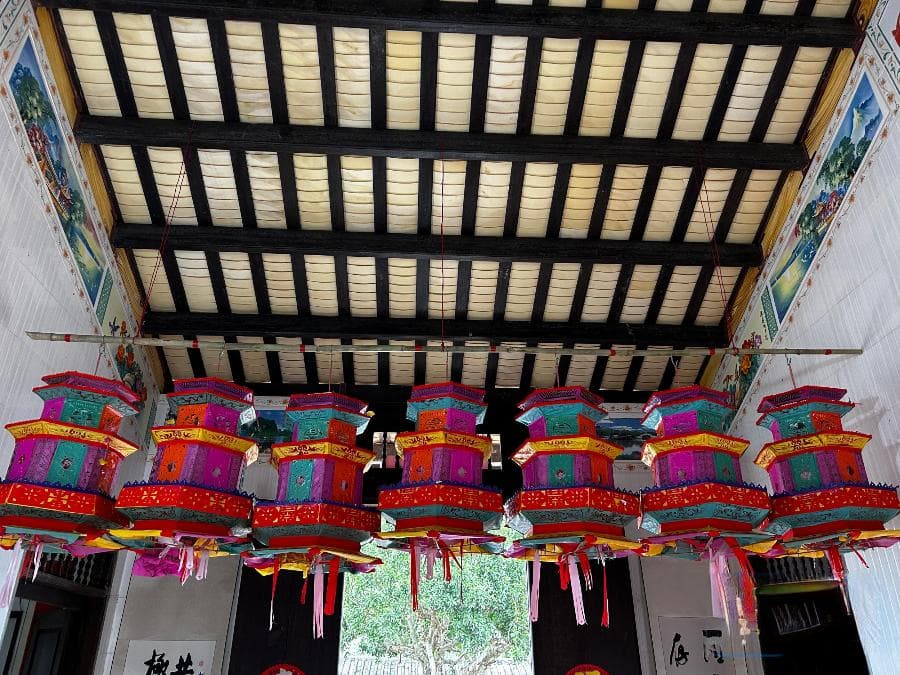 文昌会文宝石村"送灯"迎新春：百年民俗焕新彩盏盏花灯寄乡情