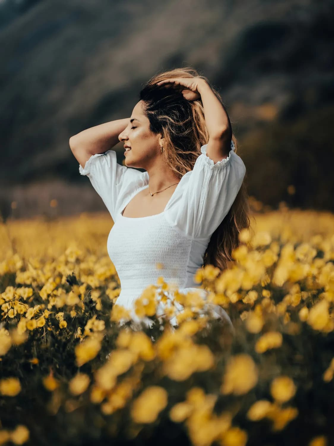 赞美女性的气质与优雅：让自信如花绽放