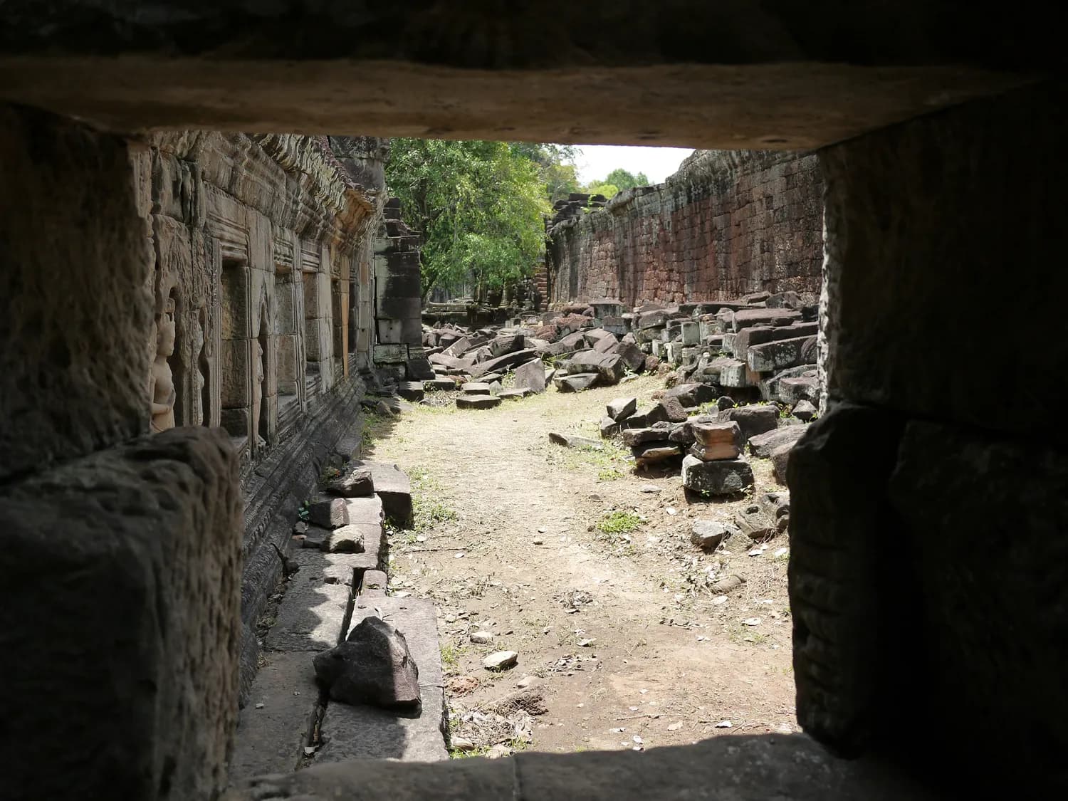 吉林珲春古城村寺庙址：渤海国考古的重大发现