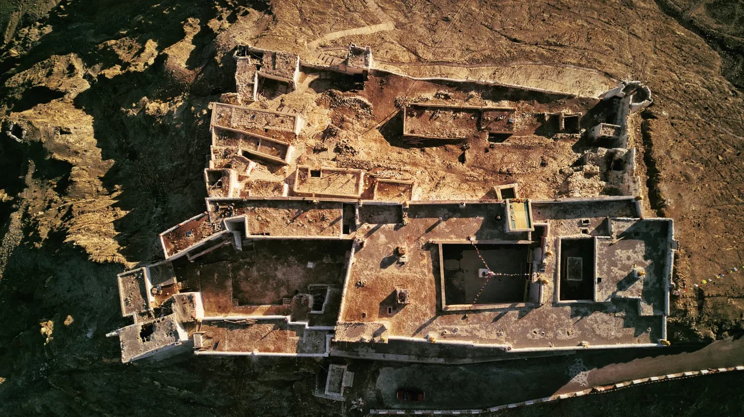 登封“天地之中”：中国古代宇宙观的实物见证