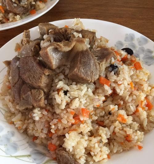 手把羊肉，传统美食的极致享受