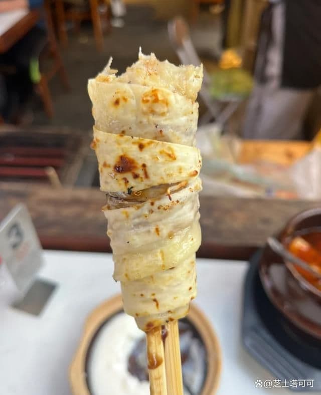 烤乳扇是什么？云南的宝藏美味，吃过一次就忘不了！