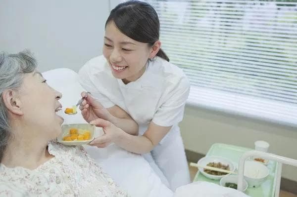 手术后该怎么“吃”？别急着进补，这里有五个要点