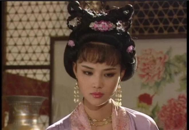 从罪臣孤女到文坛领袖，上官婉儿如何逆袭？她的传奇人生多精彩？