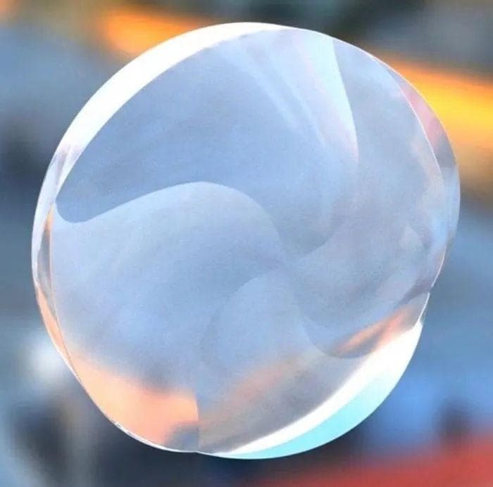 科学家发明螺旋屈光镜片，近视远视同时解决