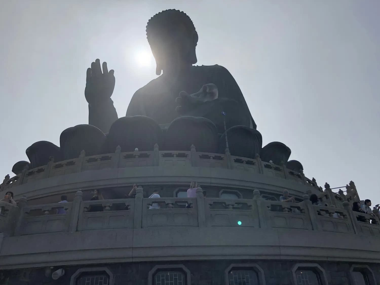 探秘宝莲禅寺：天坛大佛背后的秘密