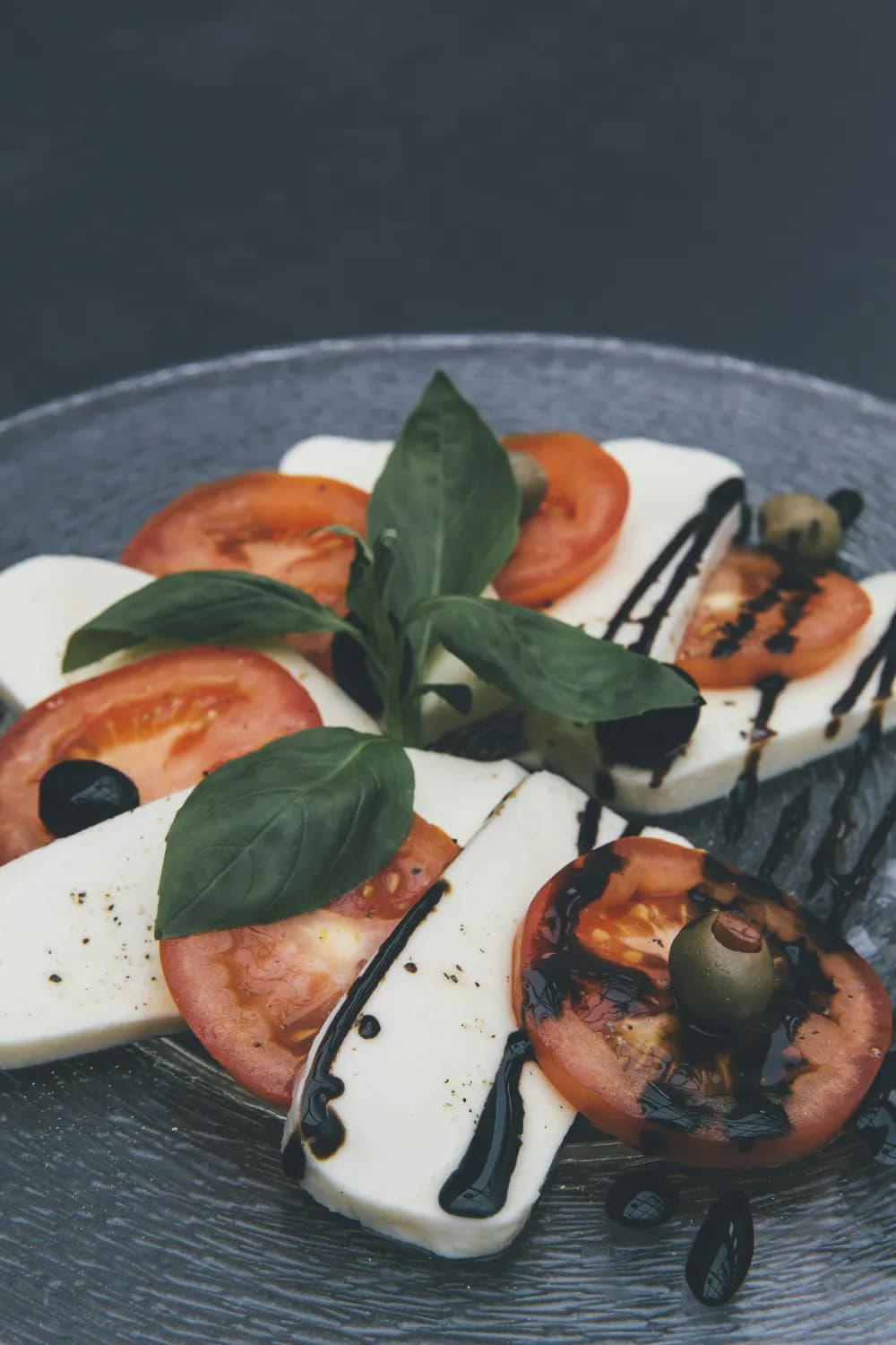 低卡路里又美味，黑醋版Caprese Salad制作指南