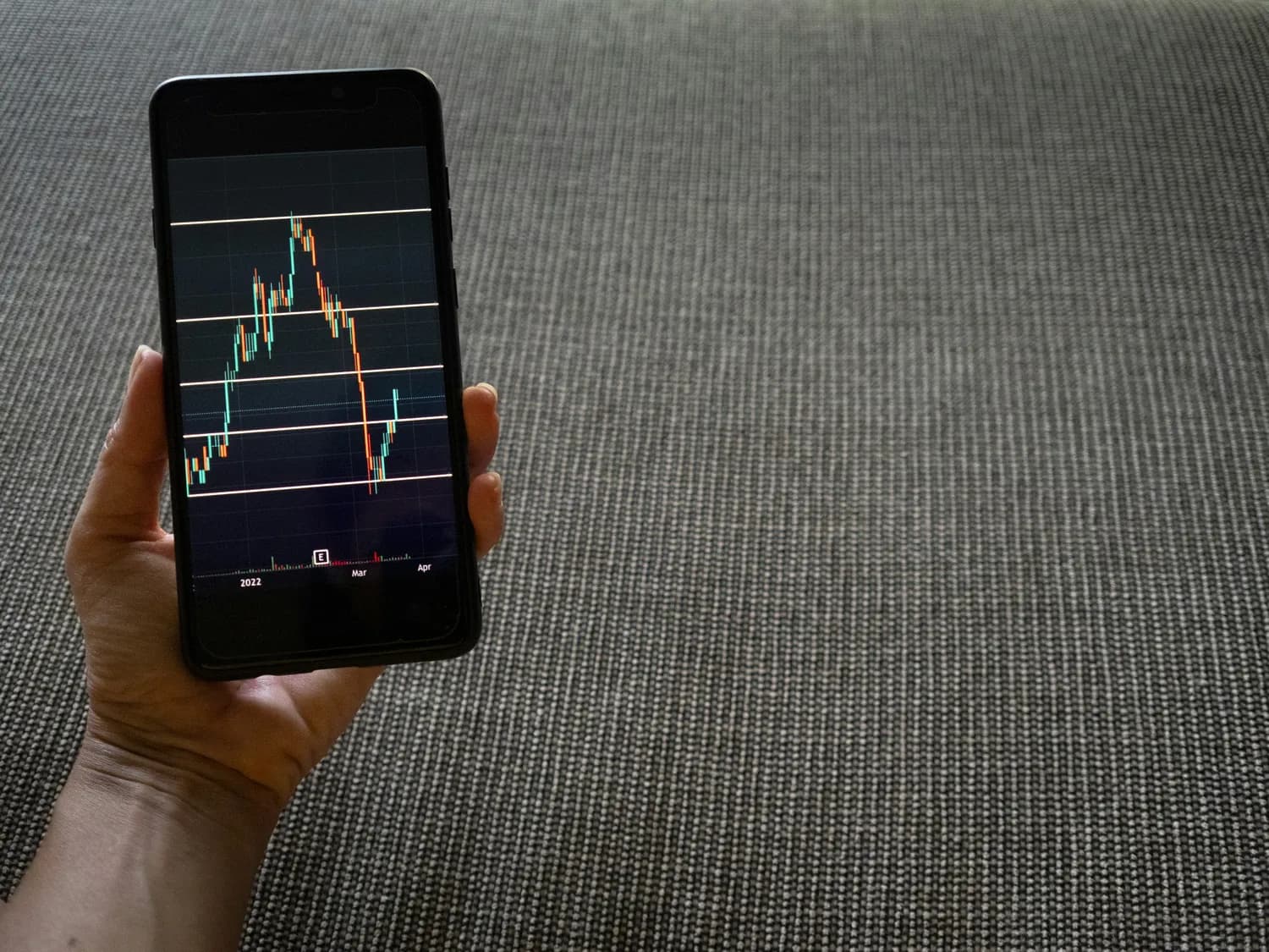 新手小白如何用《股票投资新手入门指南》赚到第一桶金？