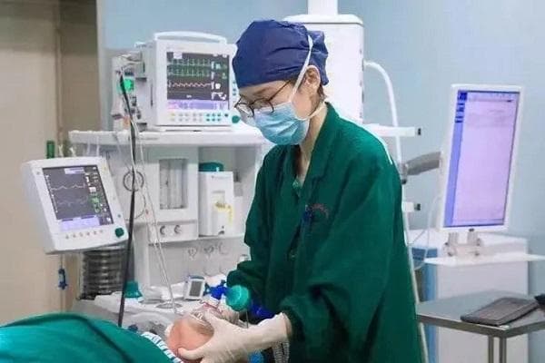 感冒的病人，能上全身麻醉吗？
