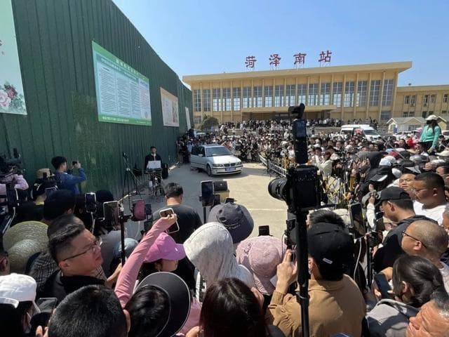 因翻唱《诺言》受热捧，“菏泽郭有才”为什么就火了