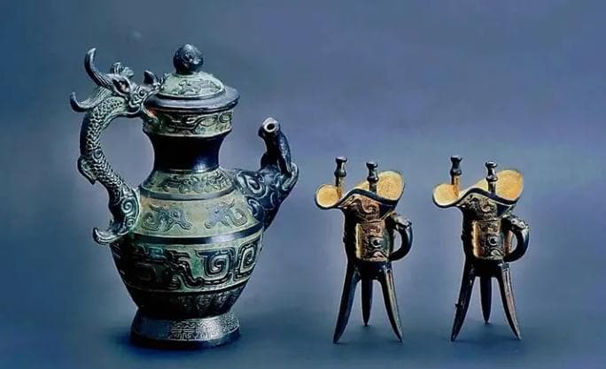 中国古代酒具：文化的载体与审美的体现