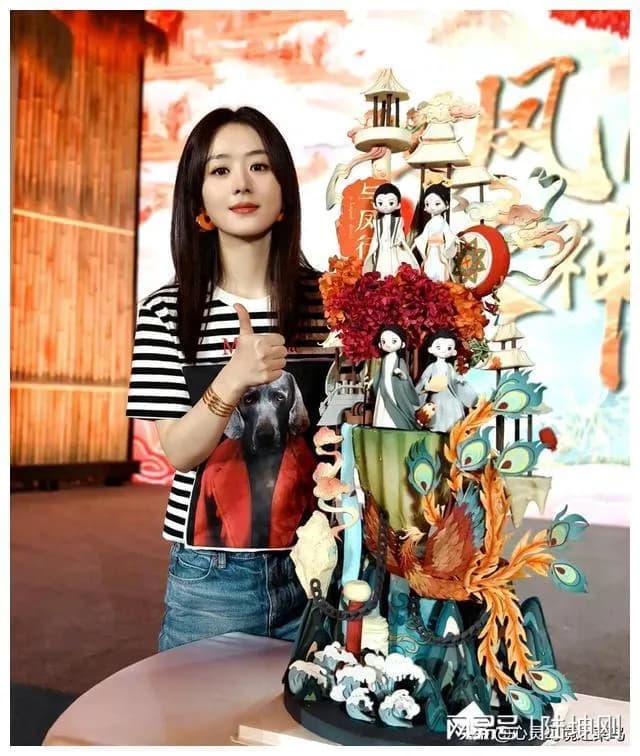 同为一线流量明星，另外三人都很拼，为何刘亦菲红得这么轻松呢？