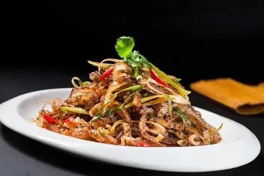 炎炎夏日，来上一道脆滑爽口的凉拌鱼皮吧