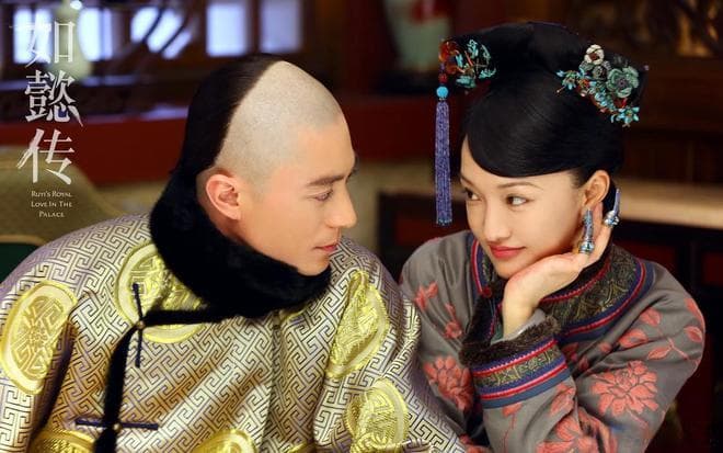 《甄嬛传》VS《如懿传》：为何一部成经典，一部成笑柄？