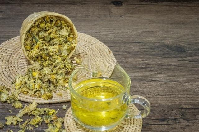 夏季多喝菊花茶能去火，还能降血压？