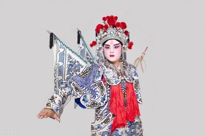 红楼梦：“贤德妃”贾元春，为什么会被弓弦勒死？她做了不贤之事