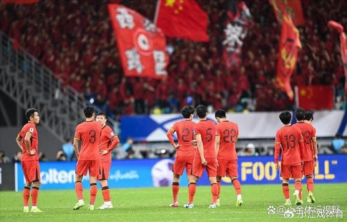 国足两大利好！沙特核心缺战，仅25000球迷观战，不足国足主场1/3