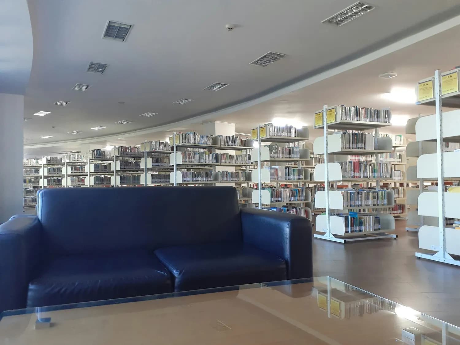 大连城市书房香炉礁店：地铁3号线便捷到达，24小时阅读空间