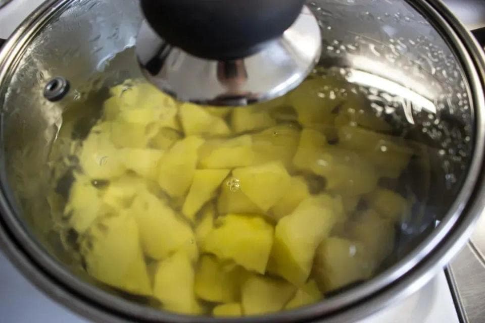 发芽的土豆，原来这么有用！后悔随手扔了这么多年！
