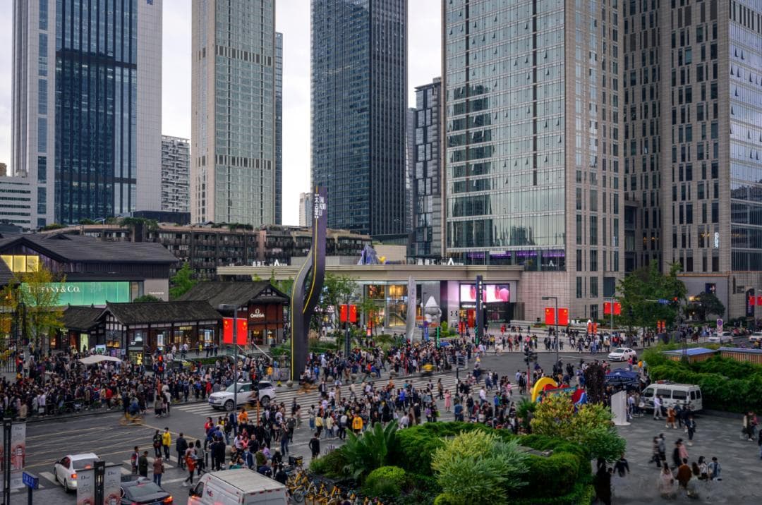 成都“以旧换新”新政观察：二手房挂牌激增至26万套，新房优惠待到位