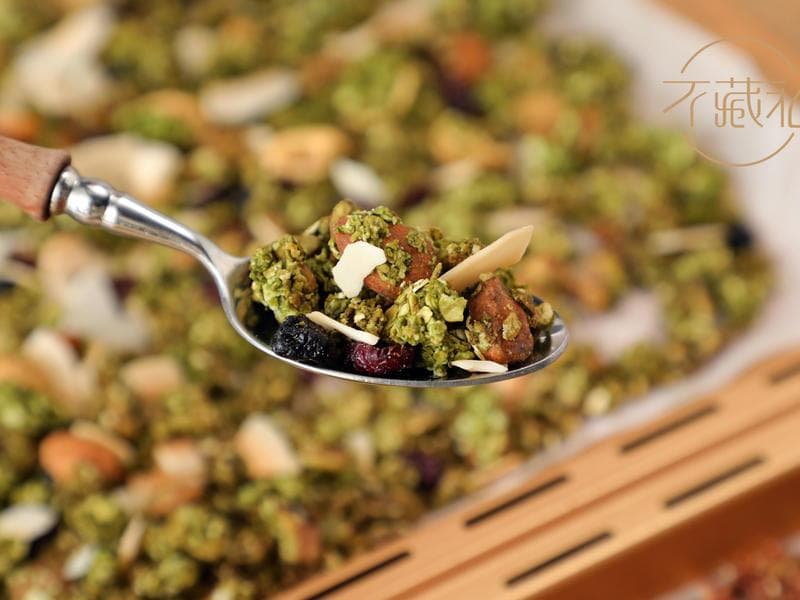 酥脆掉渣的低卡坚果燕麦脆