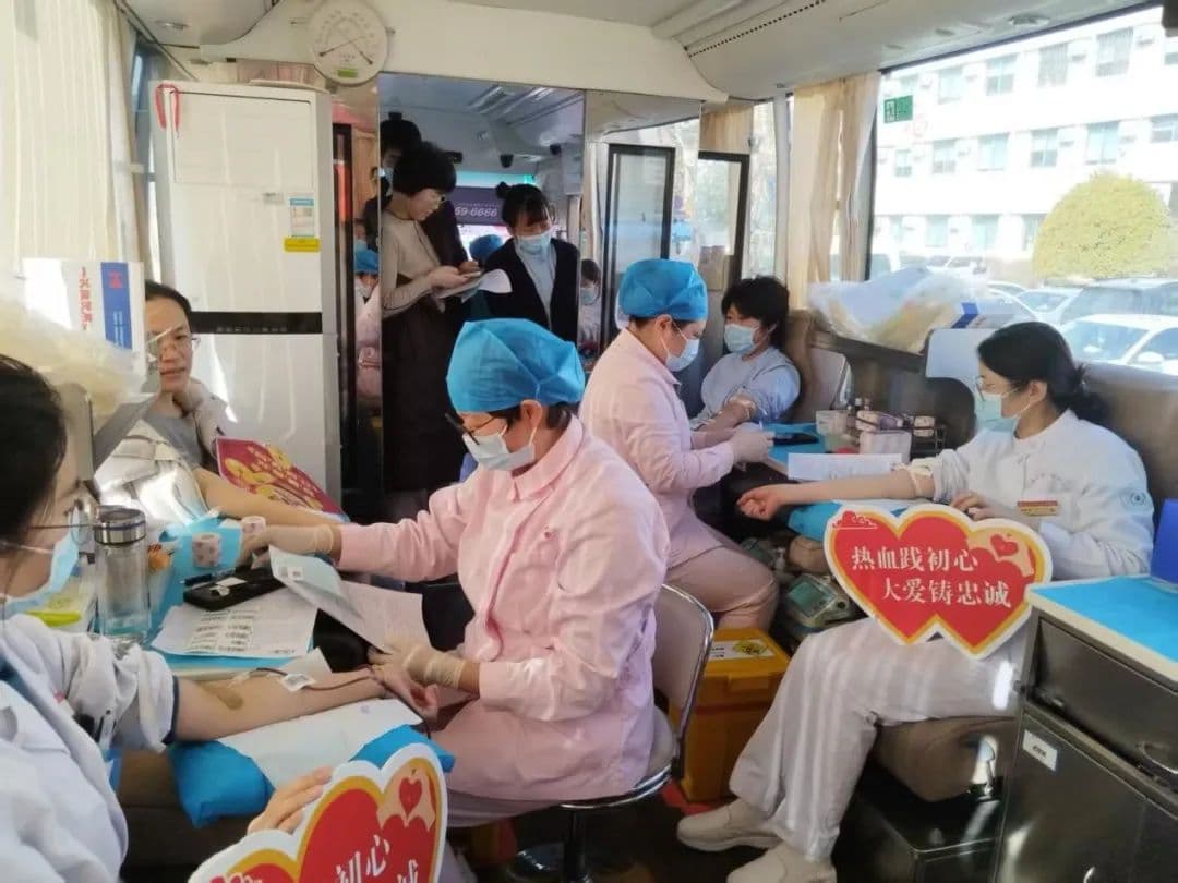 【卫生健康系统万人流动血库】热血先锋打头阵 医护人员诠释双倍担当