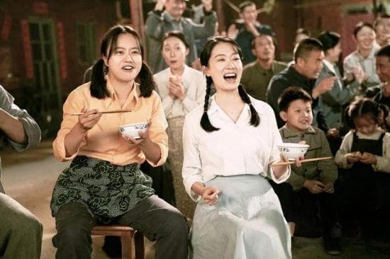 “看完《你好，李焕英》，我想给妈妈打电话说……”