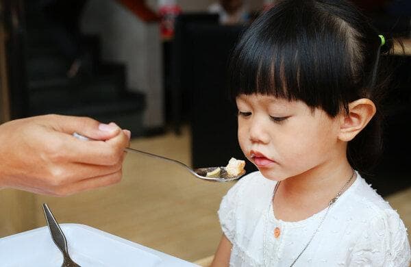 小孩吃特殊的食物是什么病