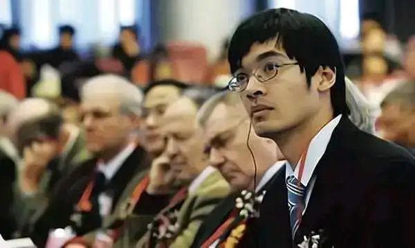 神童陶哲轩：8岁高考760分，智商远超爱因斯坦，今成美国大学教授
