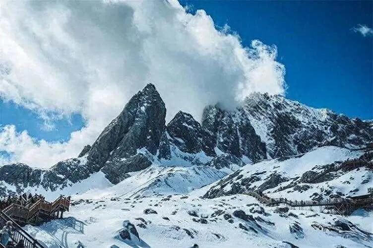 丽江玉龙雪山旅游攻略：必备物品与注意事项
