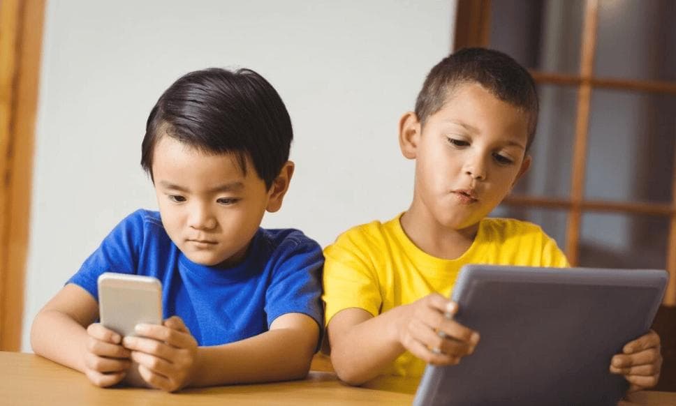 孩子多大可以给他买手机？若没有满足3个条件，家长先别轻易同意