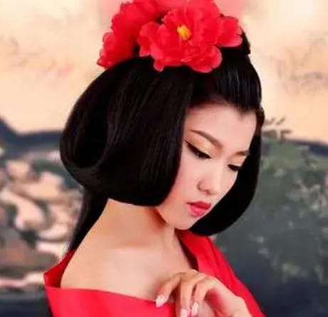 古代战场：女性的角色与限制