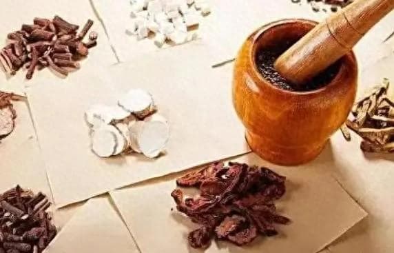 吃中药，有啥忌口？医生建议：6类食物尽量避免，要不中药白喝了