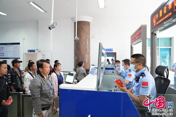 云南瑞丽边检多措并举优化通关服务