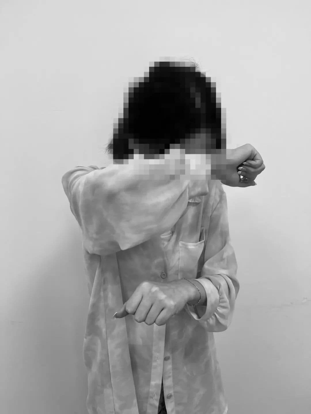 两个年轻人的吸毒故事：从好奇到深渊，再到重生之路