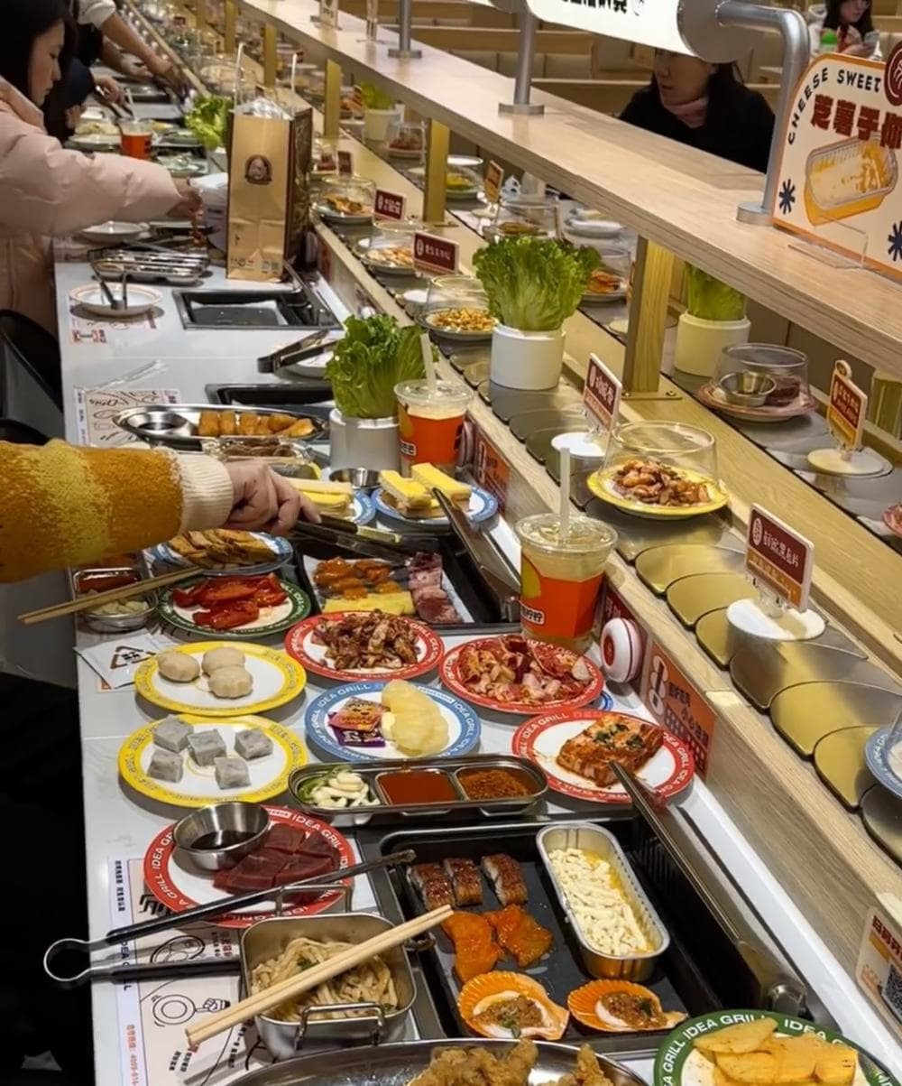 "一人食"流行，年轻人为何偏爱这种餐厅？
