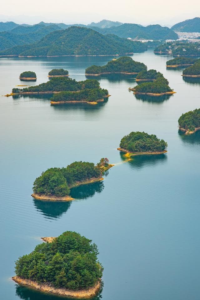登梅峰、品鱼宴、探湿地、赏月夜：千岛湖精华游
