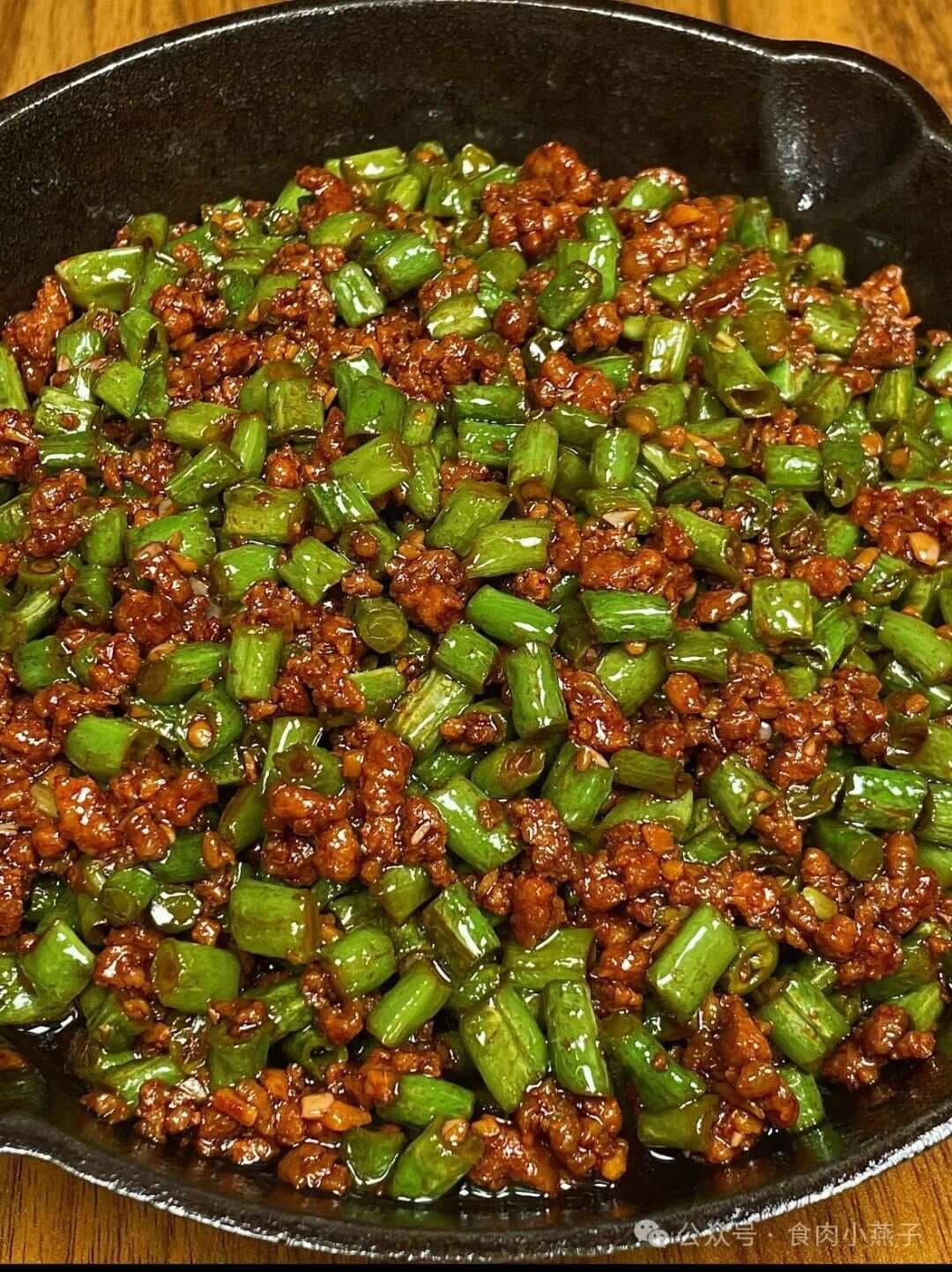 肉末豆角：十分钟搞定的下饭神菜，做法简单又美味